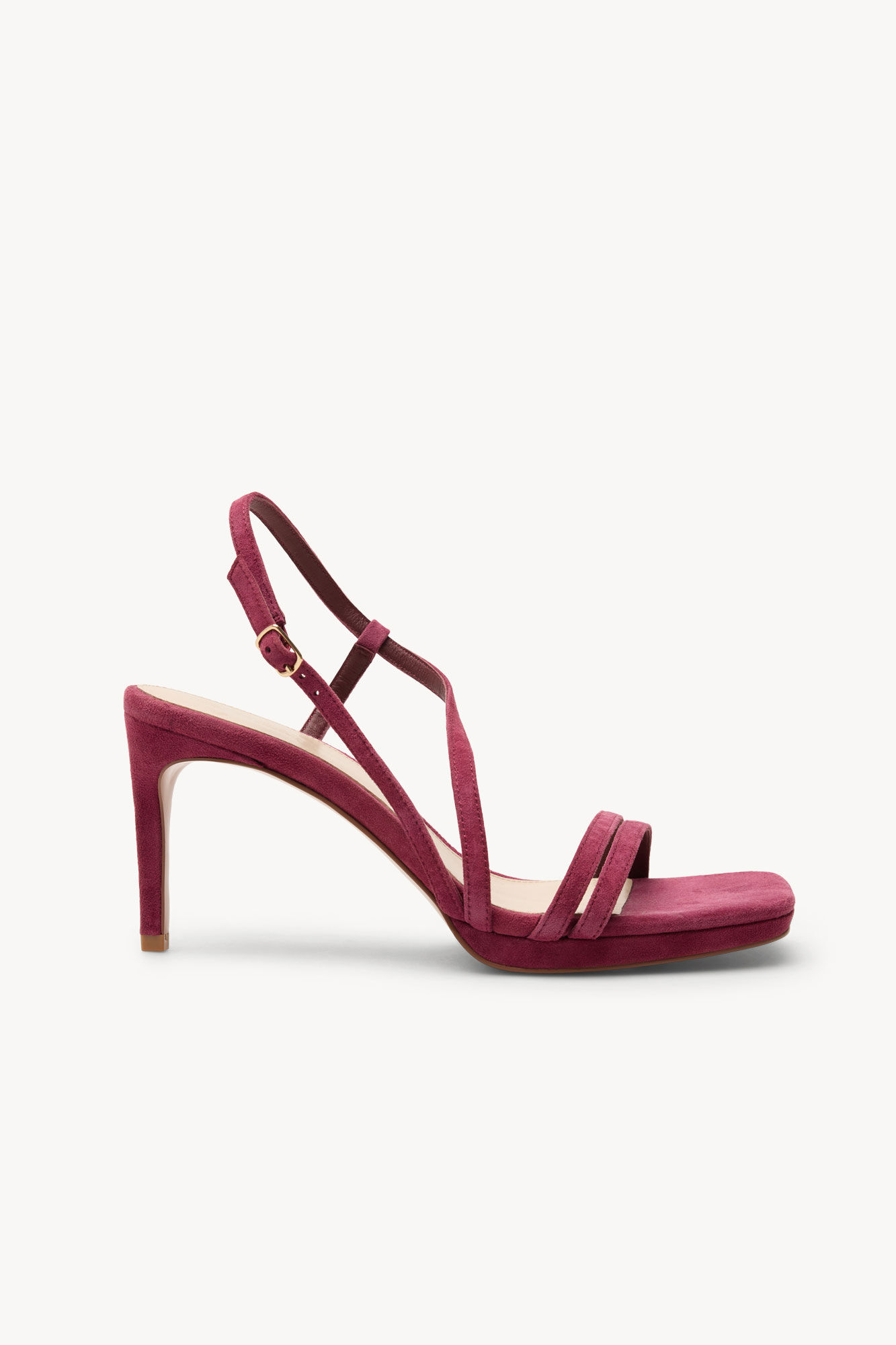 Hoss Intropia Mireia. Sand&aacute;lias de salto em camur&ccedil;a