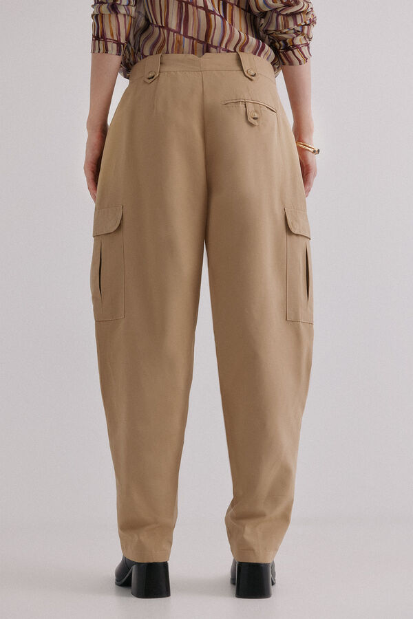 Hoss Intropia Piera. Pantalón cargo Marfil
