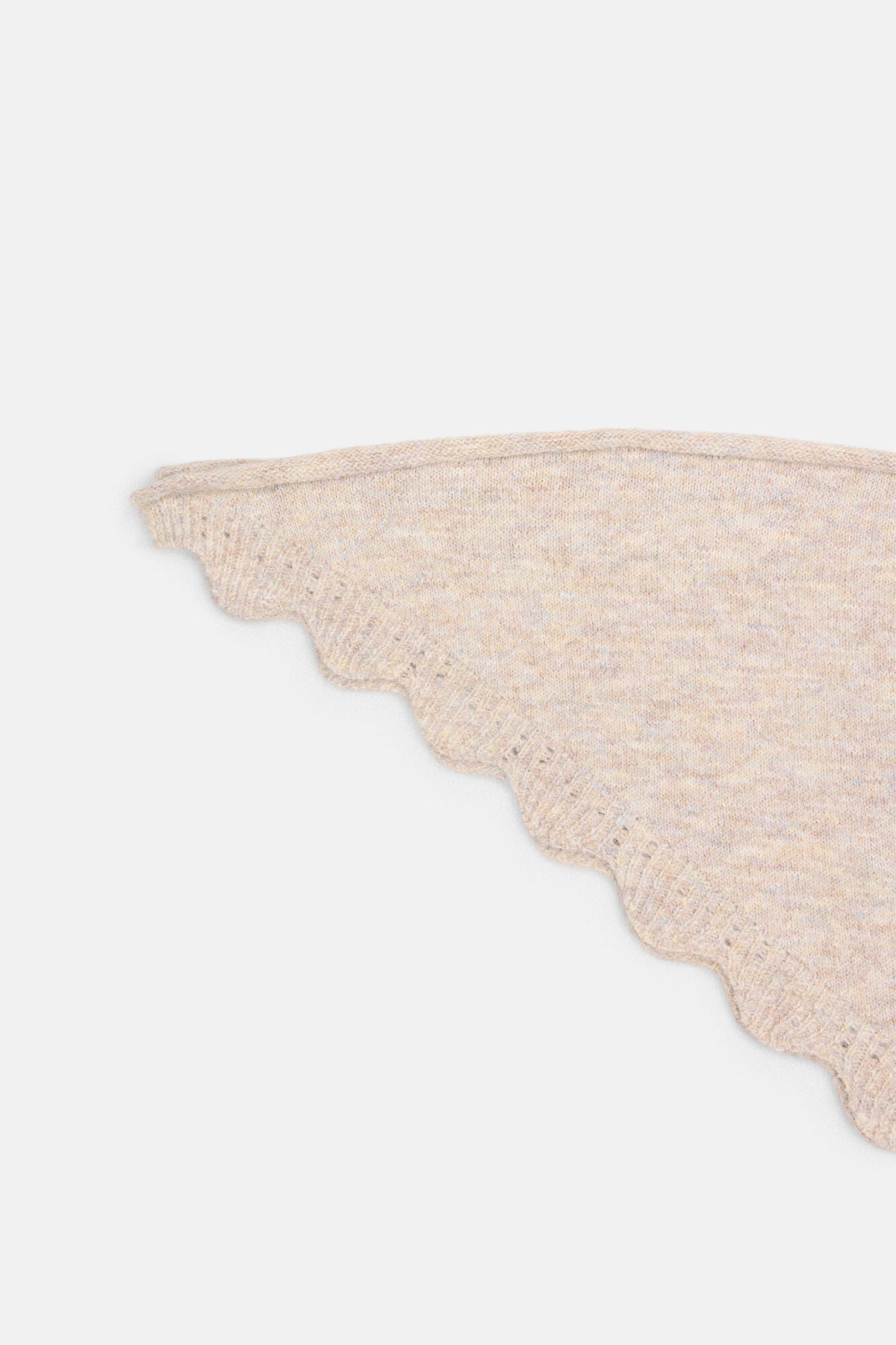 Hoss Intropia Lily. Chal de punto con ondas