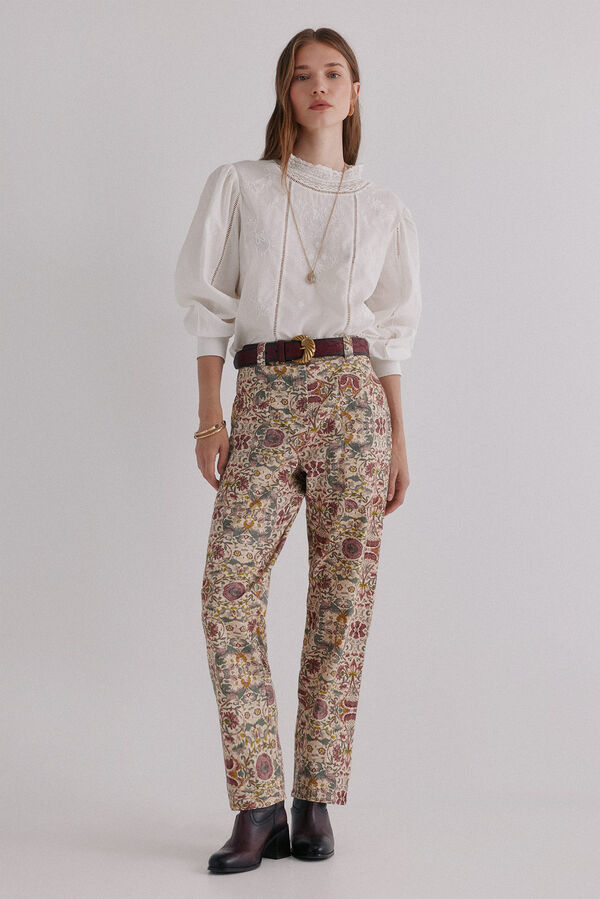 Hoss Intropia Cassia. Blusa romântica Ecru