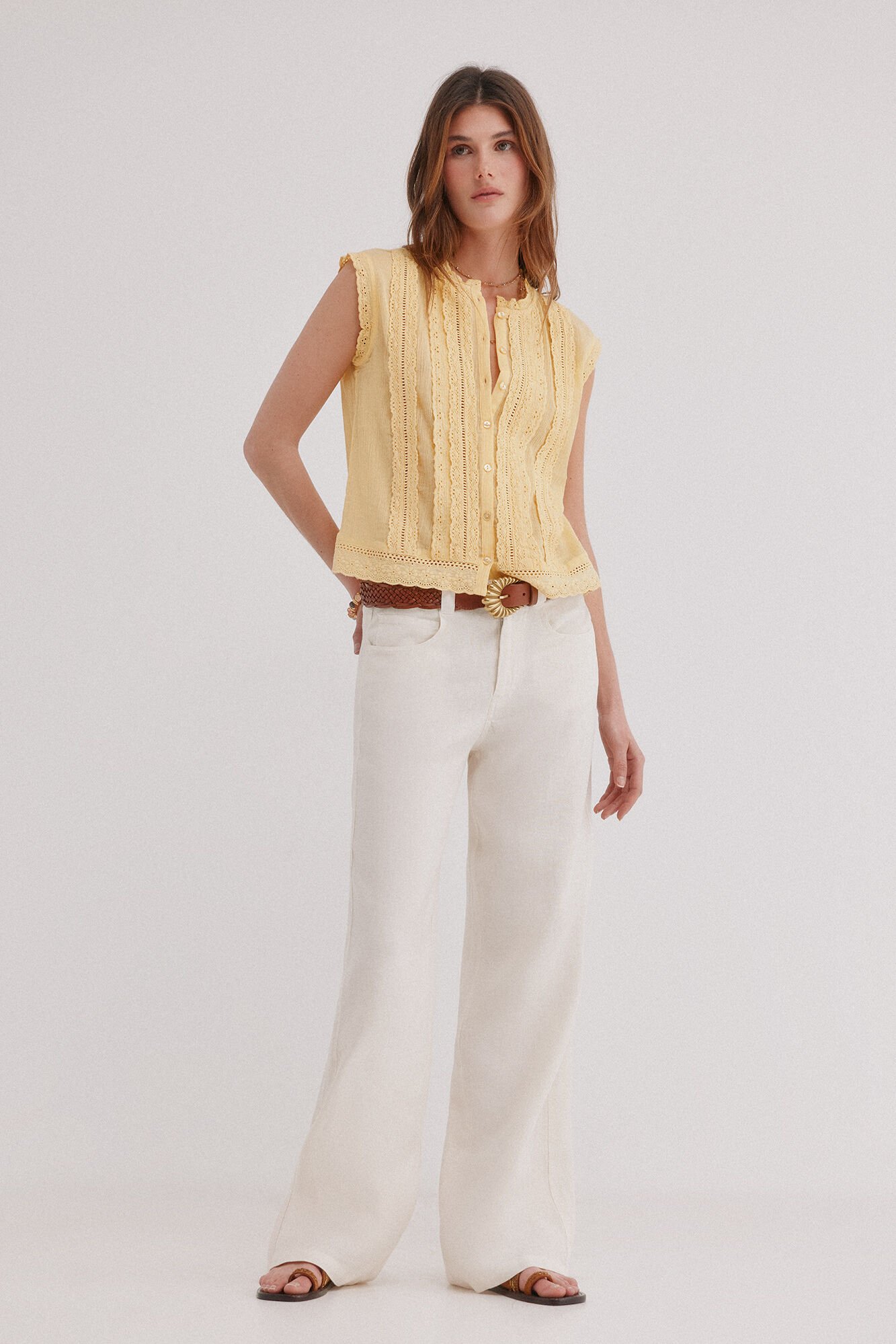 Hoss Intropia Cora. Blusa de renda