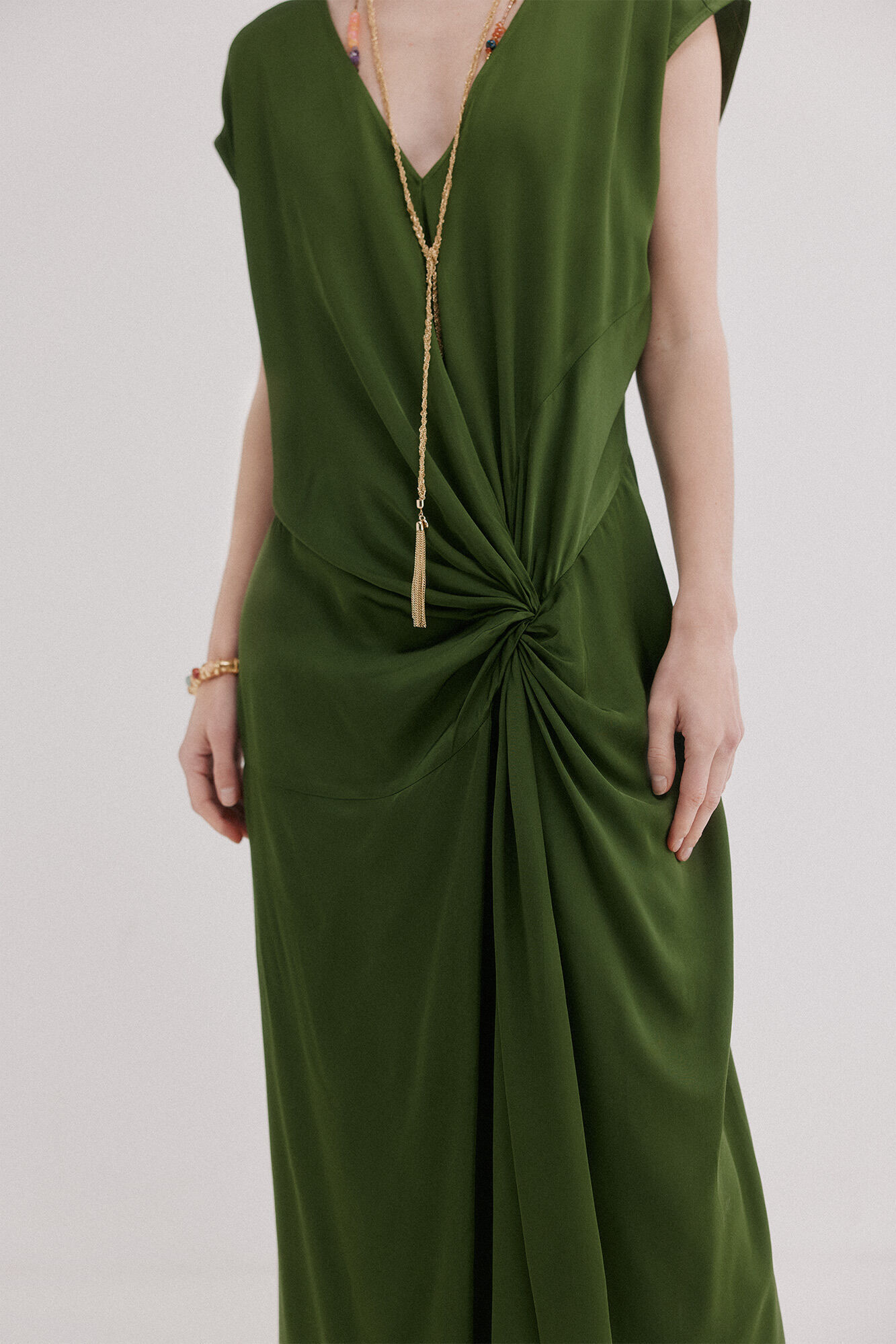 Hoss Intropia Amelia. Vestido midi drapeado