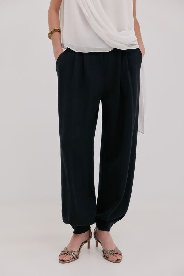 Hoss Intropia Phillia. Cal&ccedil;a bombazina Preto