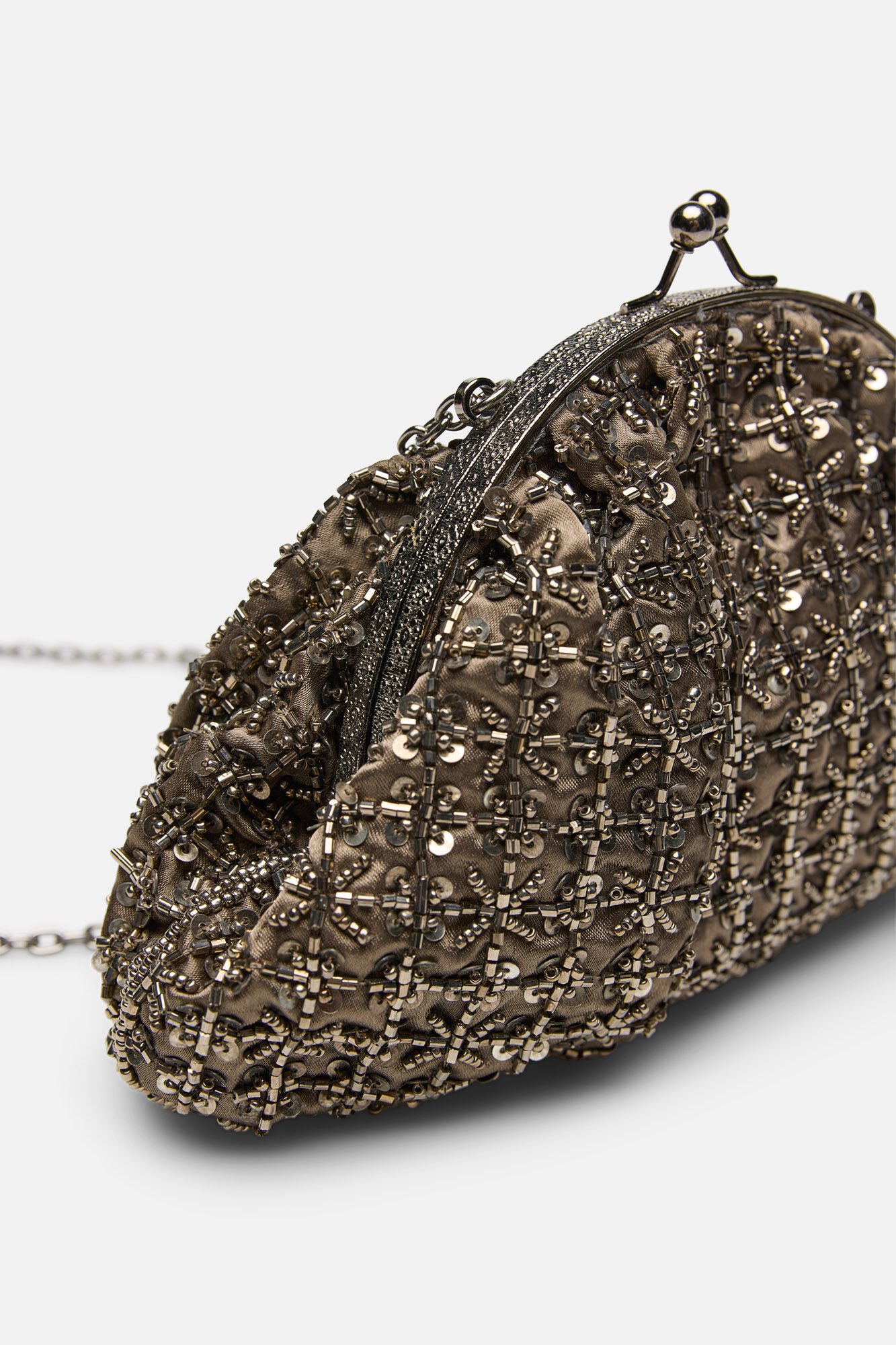 Hoss Intropia Nuria. Clutch bordado