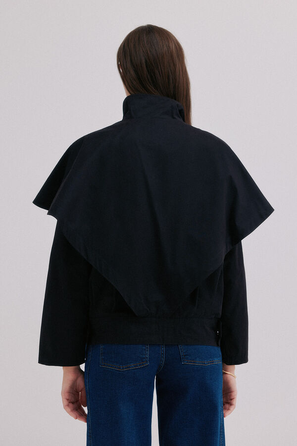 Hoss Intropia Dora. Deportiva corta Marron
