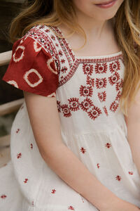 Hoss Intropia Agustina. Vestido niña bordado rojo