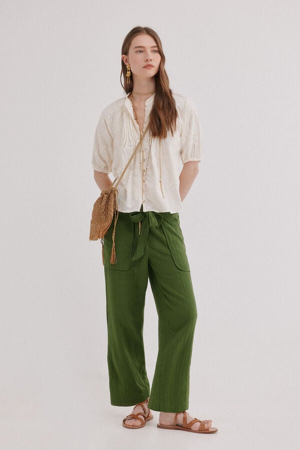 Hoss Intropia Celia. Blusa bordado floral Marfil