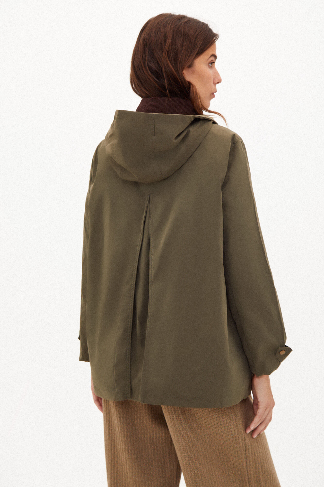 Bela. Chaqueta corta Kimonos y Chaquetas de mujer Hoss Intropia