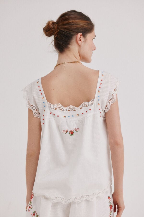 Hoss Intropia Calista. Top bordado Marfil