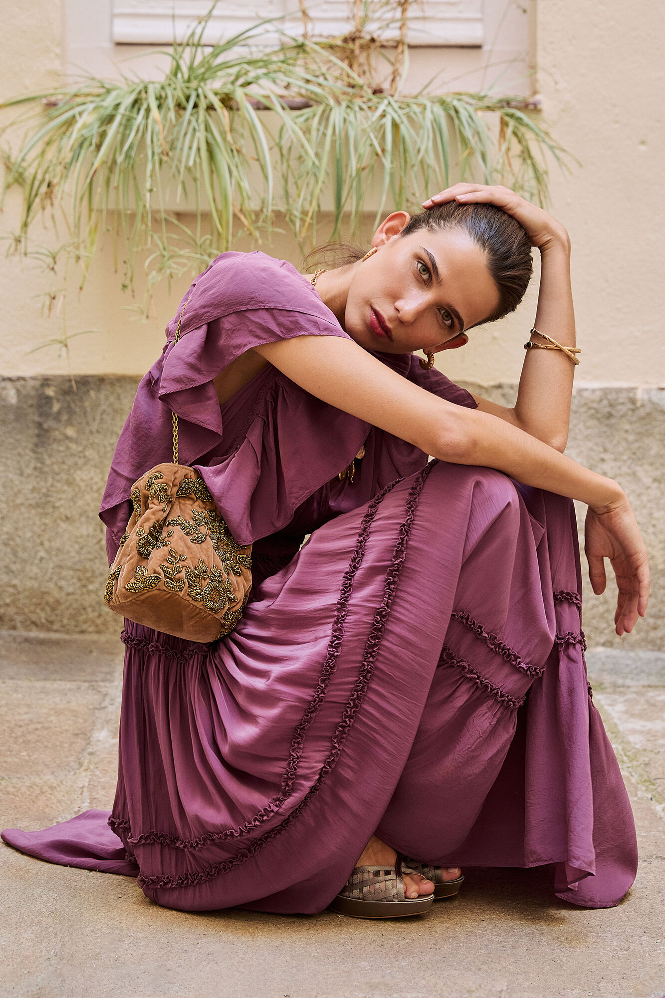 Hoss Intropia Nina. Bolso de terciopelo y abalorios