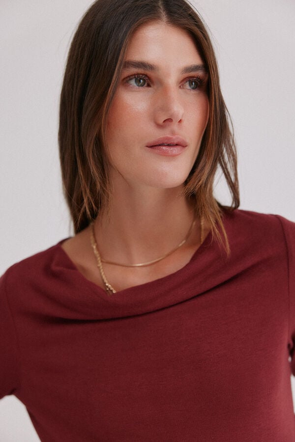 Hoss Intropia Mirta. T-shirt com decote drapeado Granada