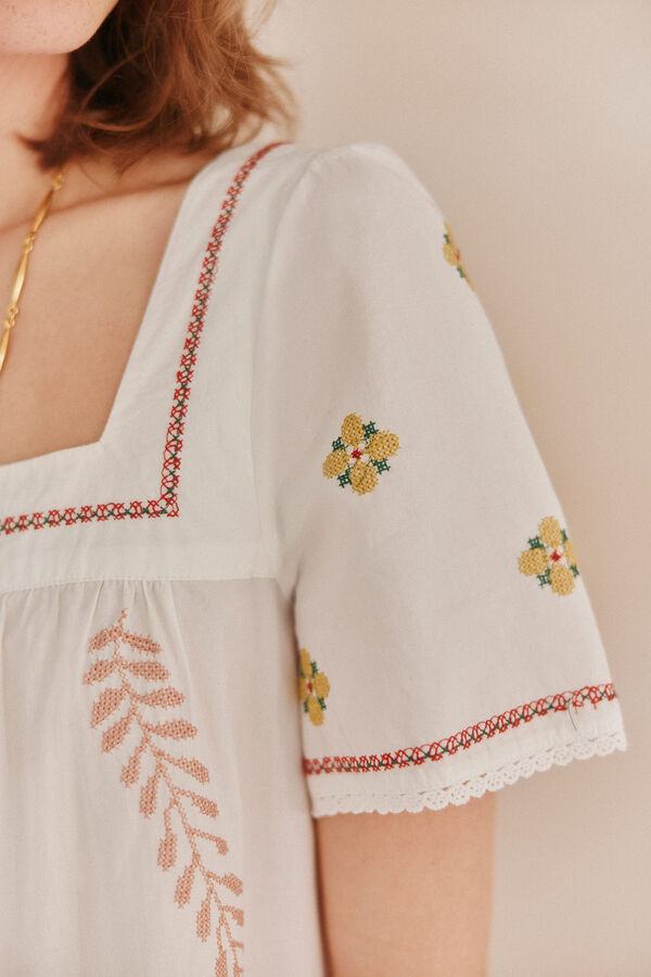 Hoss Intropia Louise. Vestido bordado Marfil
