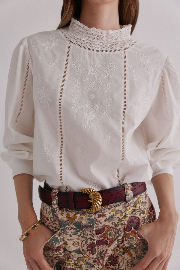 Hoss Intropia Cassia. Blusa romântica Ecru