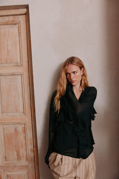Hoss Intropia Carina. Blusa volantes. Verde
