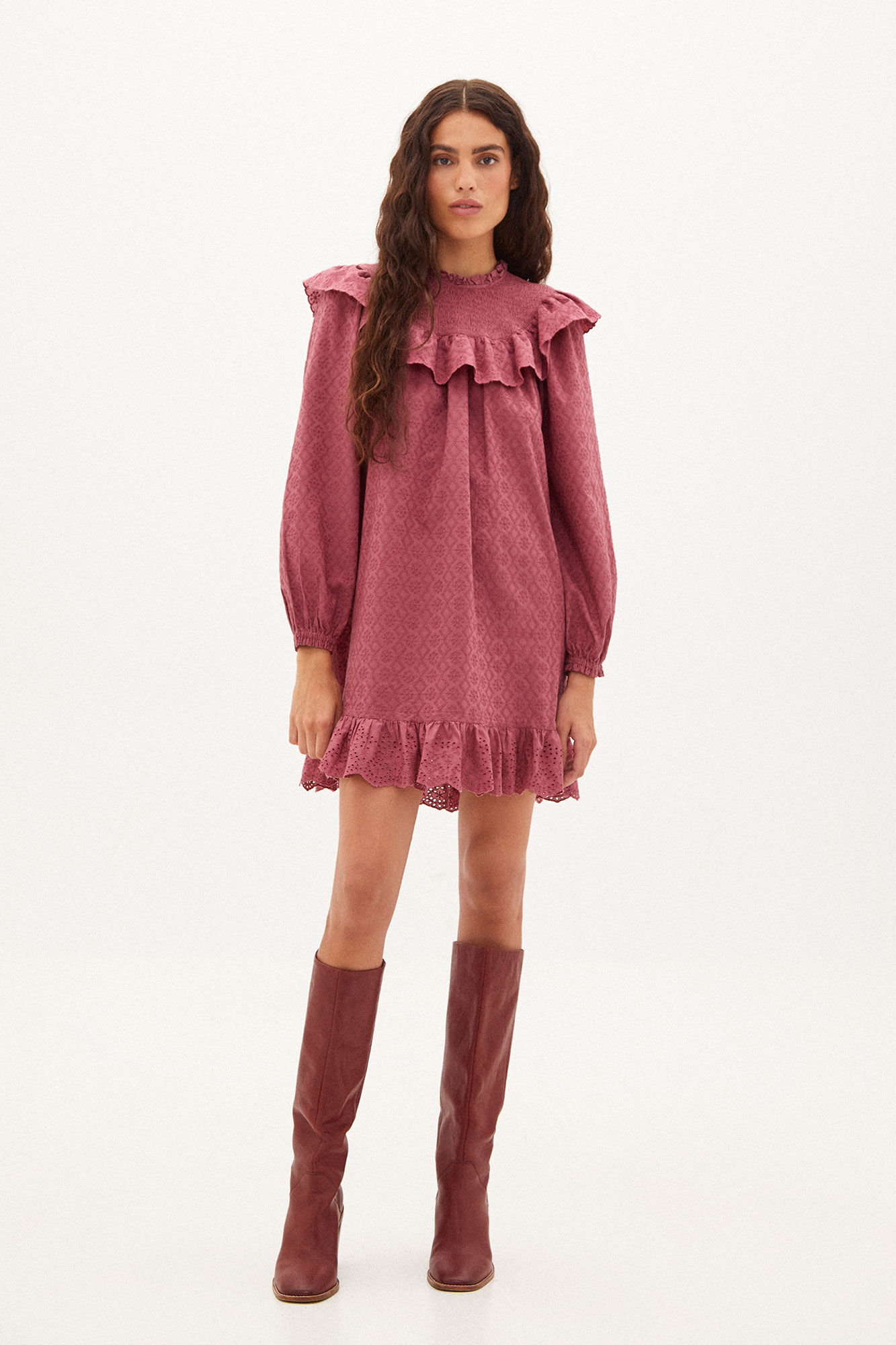 Vera. Vestido corto bordado Vestidos y Monos de mujer Hoss