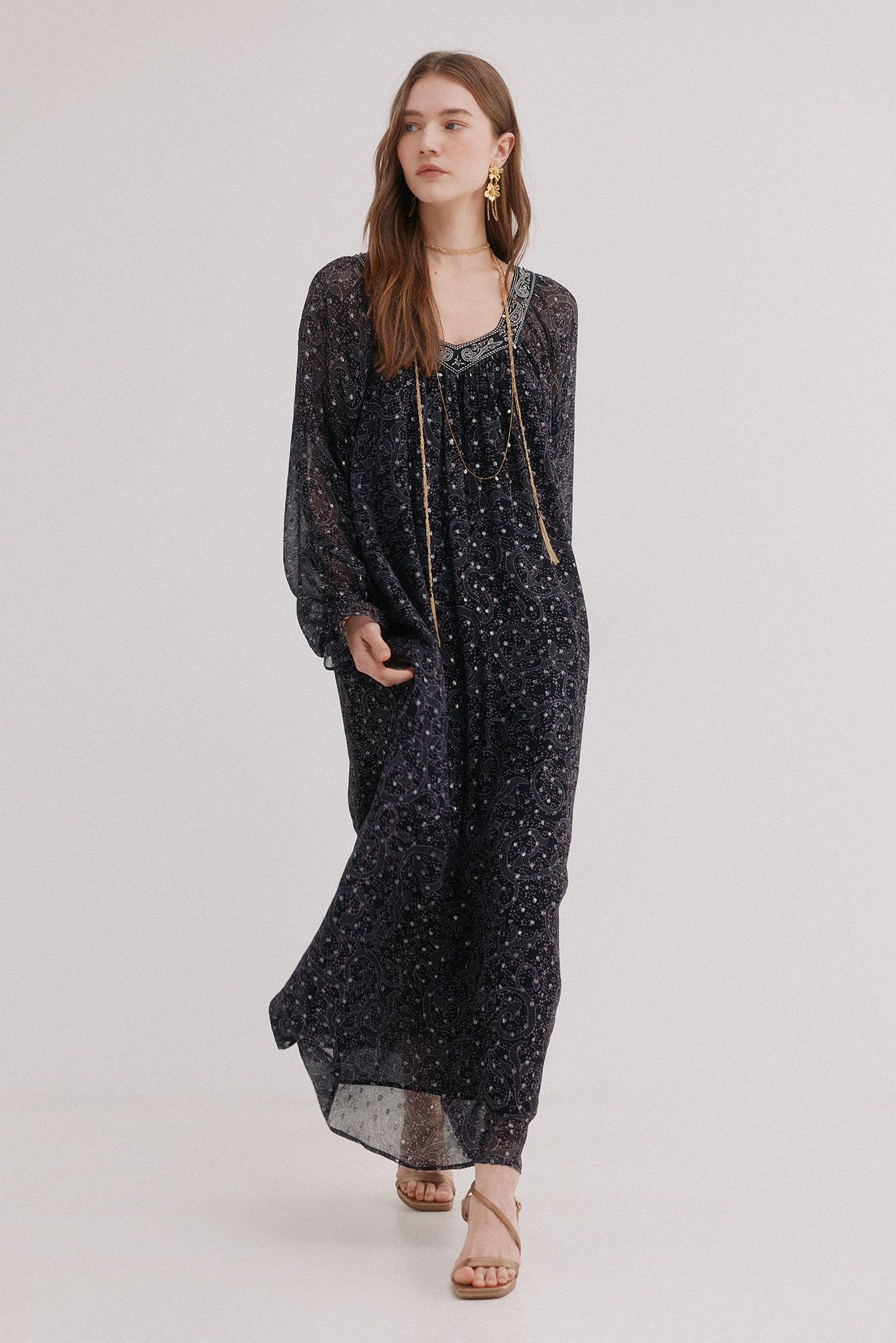 Hoss Intropia Aitana. Vestido com bordado