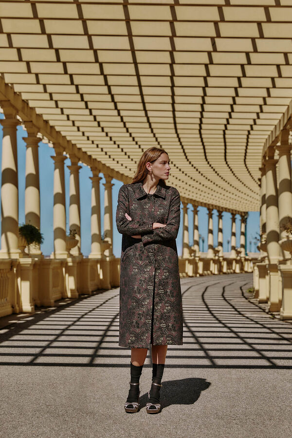 Hoss Intropia Fiorella. Levita jacquard Gris oscuro