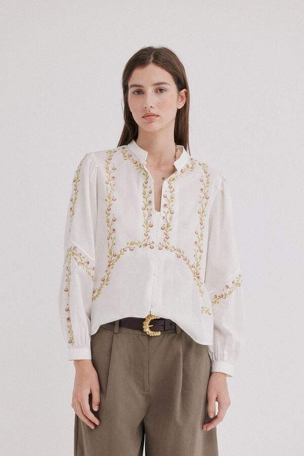 Hoss Intropia Cintya. Camisa bordada Ecru