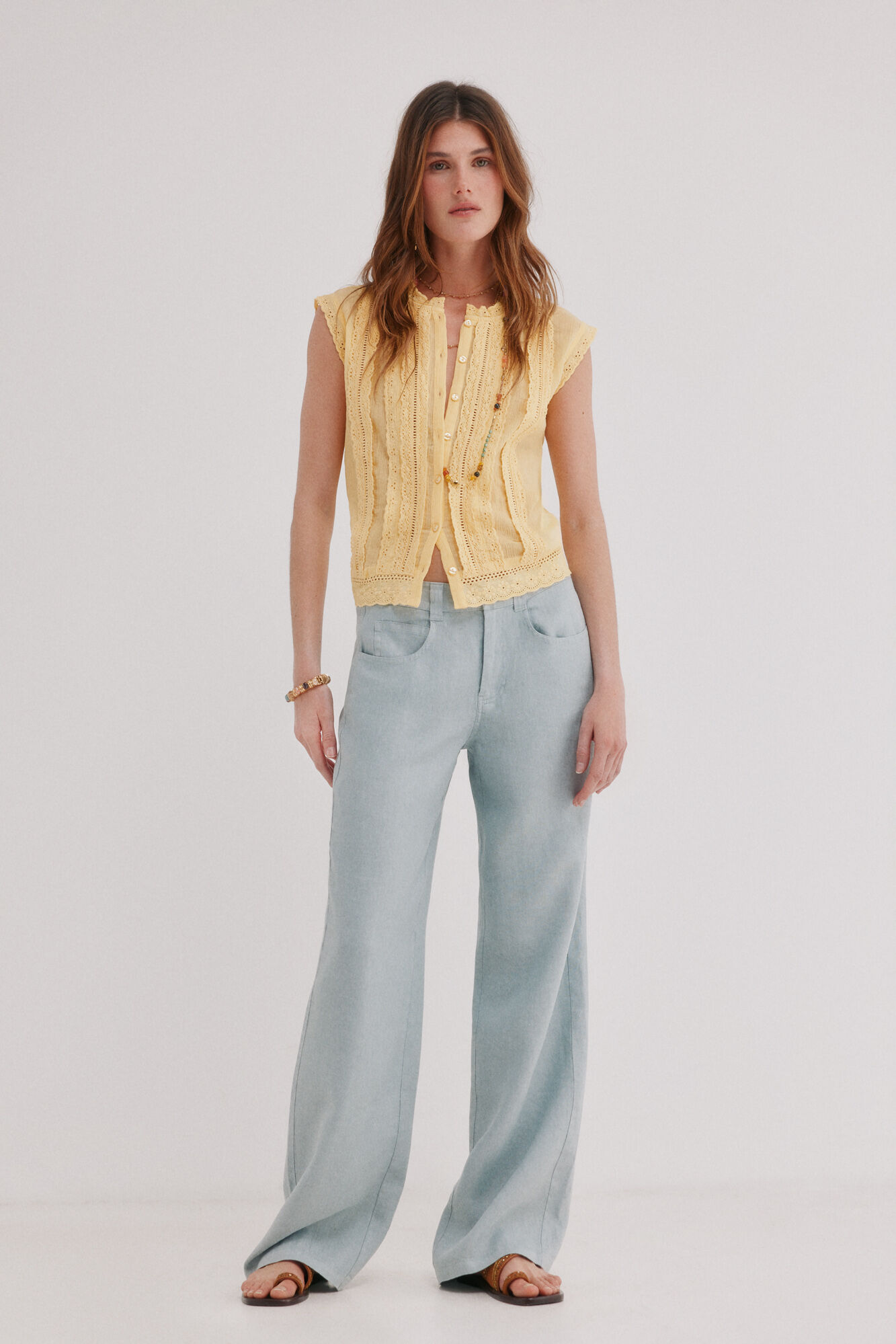 Hoss Intropia Cal&ccedil;a em linho Paupa