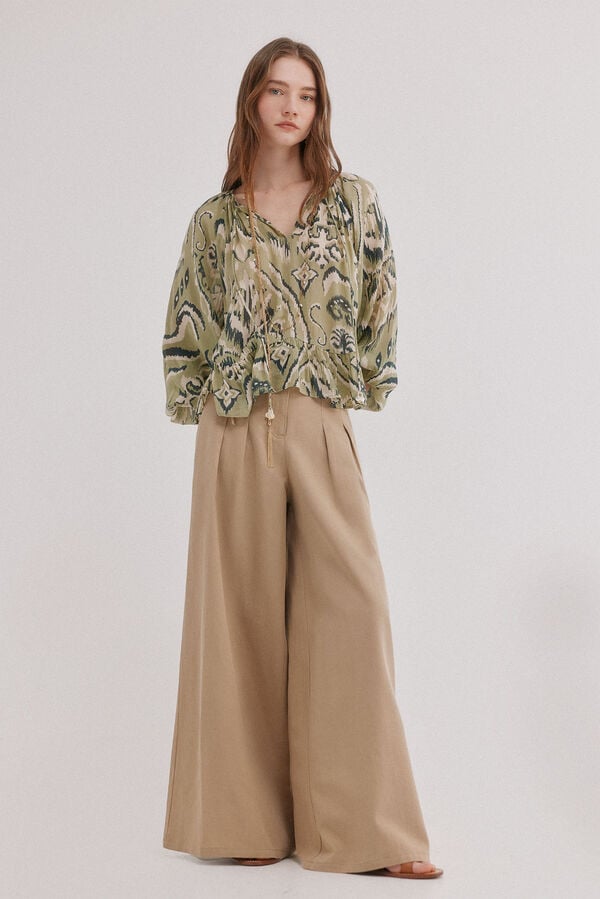 Hoss Intropia Camer&oacute;n. Blusa estampada Kaki