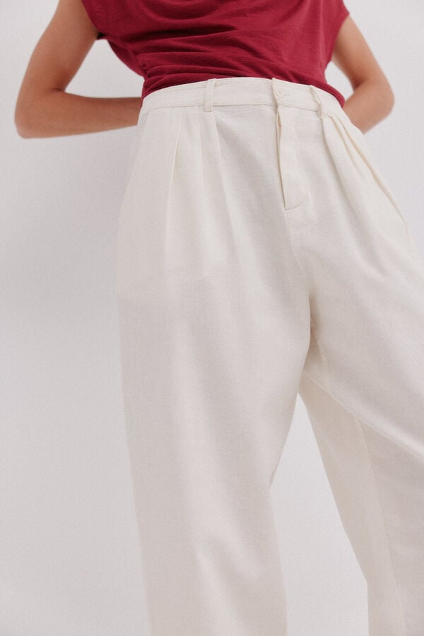 Hoss Intropia Philippa. Pantalones con pliegues Marfil
