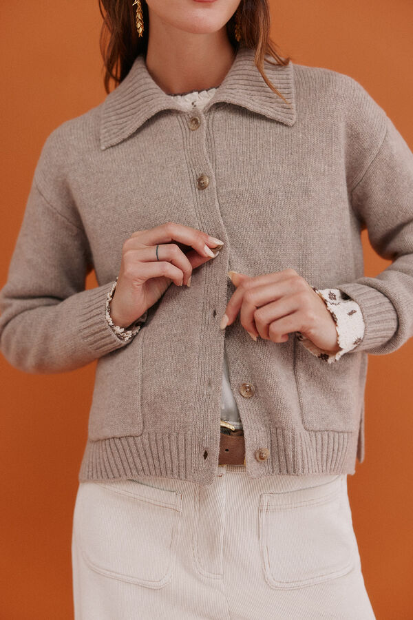 Hoss Intropia Itziar. Casaco de malha com bolsos Beige