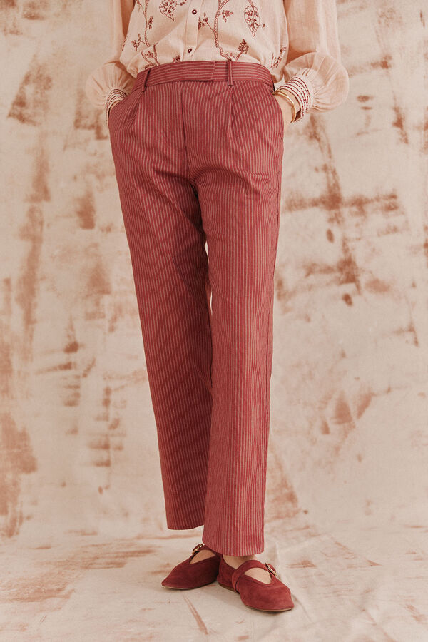 Hoss Intropia Paloma. Pantalones rayas Granate