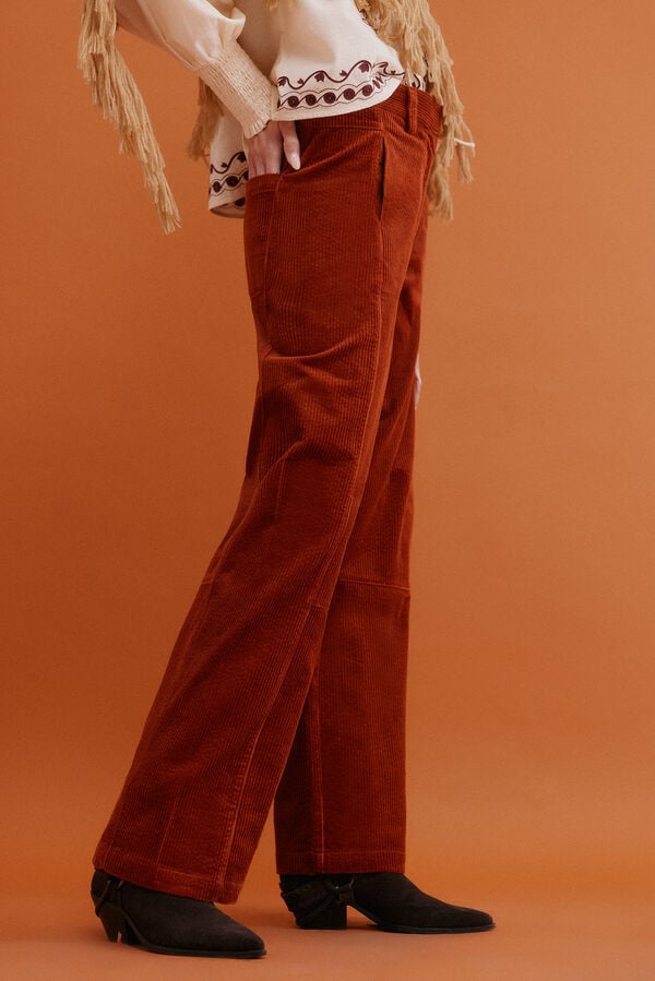 Hoss Intropia Pamela. Pantalones cropped Vino
