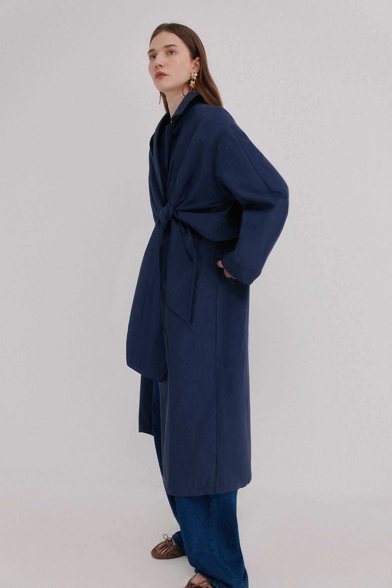 Hoss Intropia Darelle. Gabardina com la&ccedil;ada