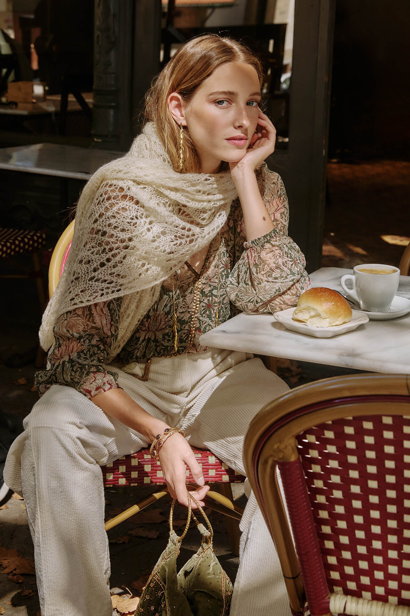 Hoss Intropia Lucila. Cachecol vazado