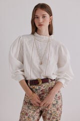 Hoss Intropia Cassia. Blusa romântica Ecru
