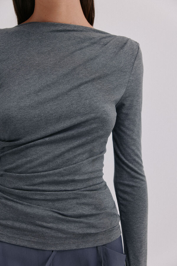 Hoss Intropia Mercedes. Top drapeado Gris