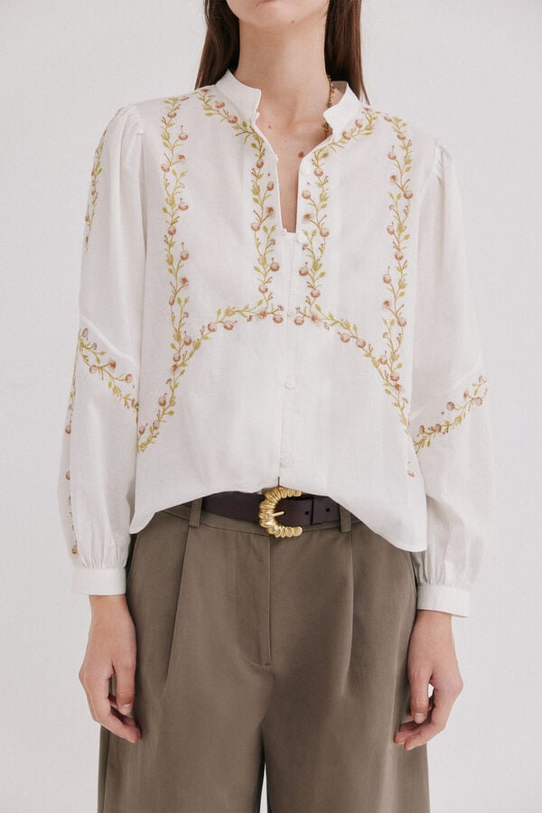 Hoss Intropia Cintya. Camisa bordada Ecru