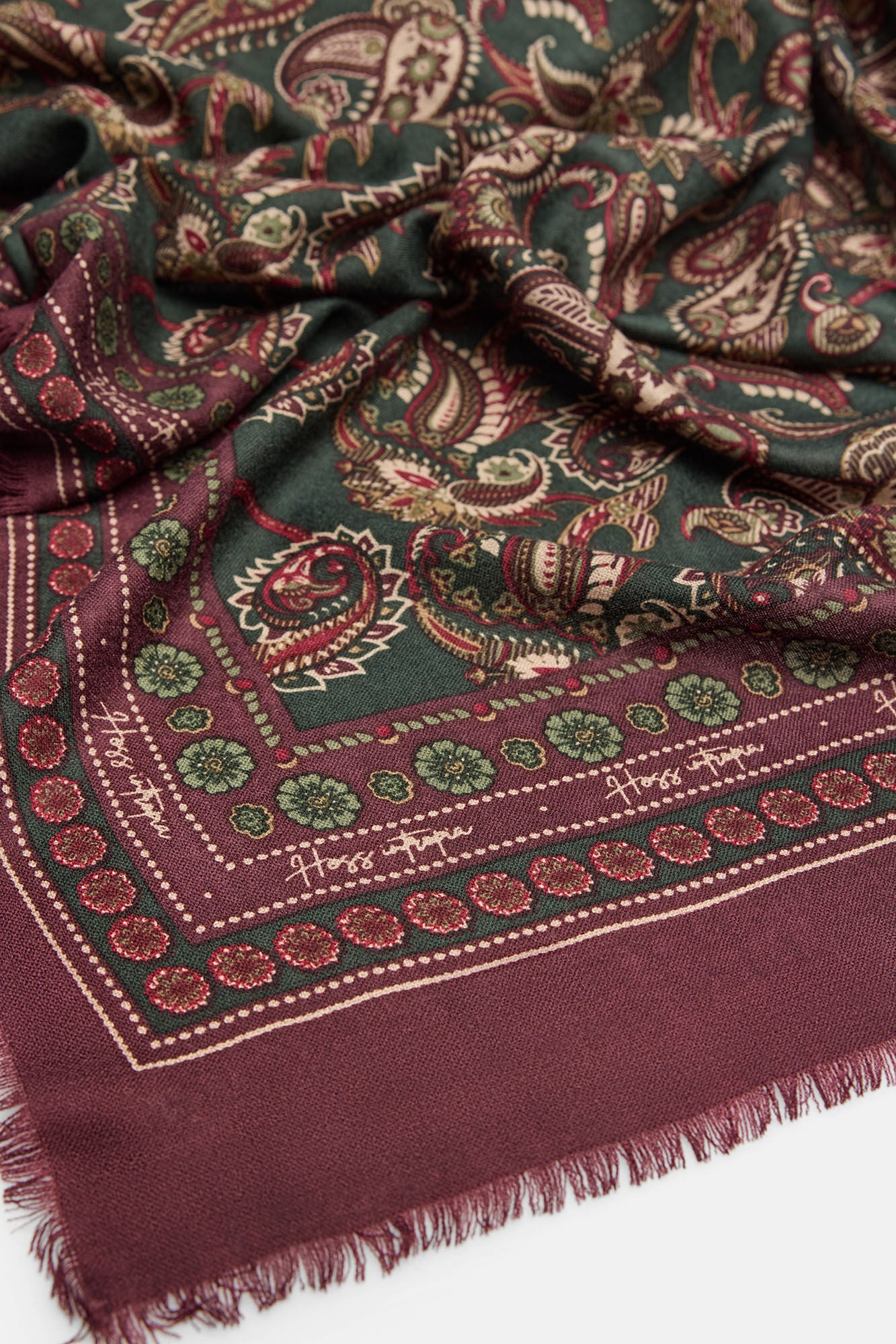 Hoss Intropia Lili. Bandana de lana estampada