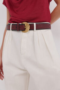 Hoss Intropia Lilit. Cinturón piel bordado rojo
