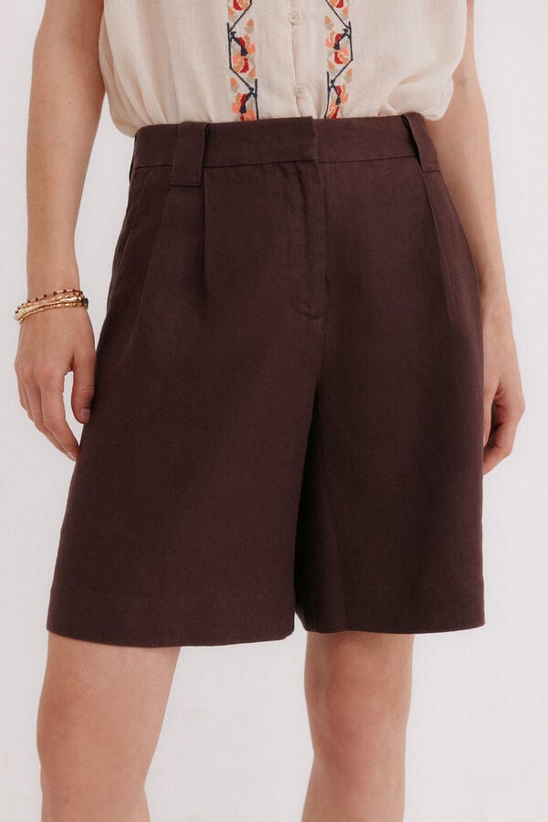 Hoss Intropia Bermuda em linho Pemar Castanho