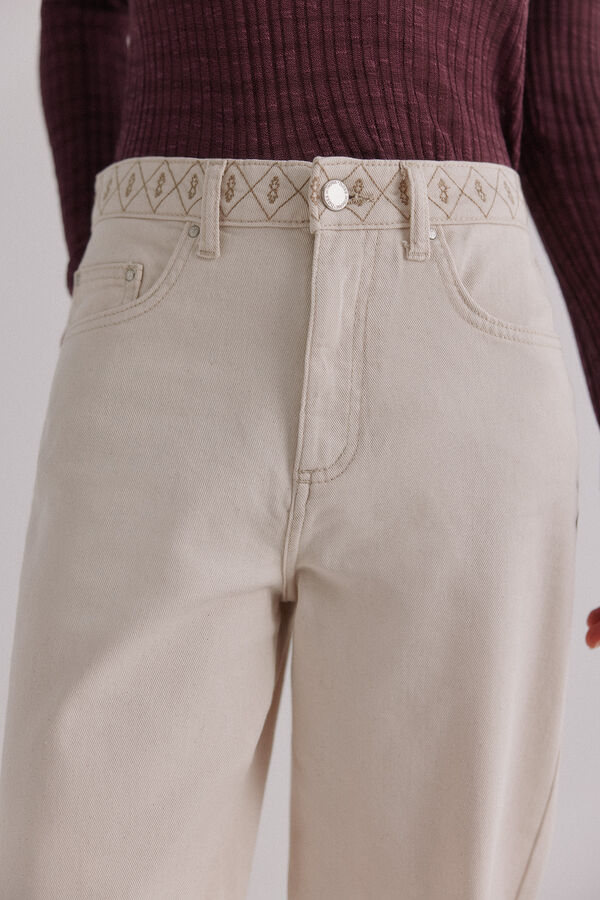 Hoss Intropia Bianca. Jeans bordado Ecru