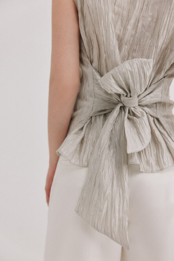 Hoss Intropia Claudia. Top com textura plissada Ecru