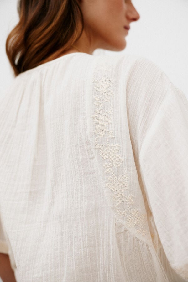 Hoss Intropia Gemma. Blusa romântica Ecru