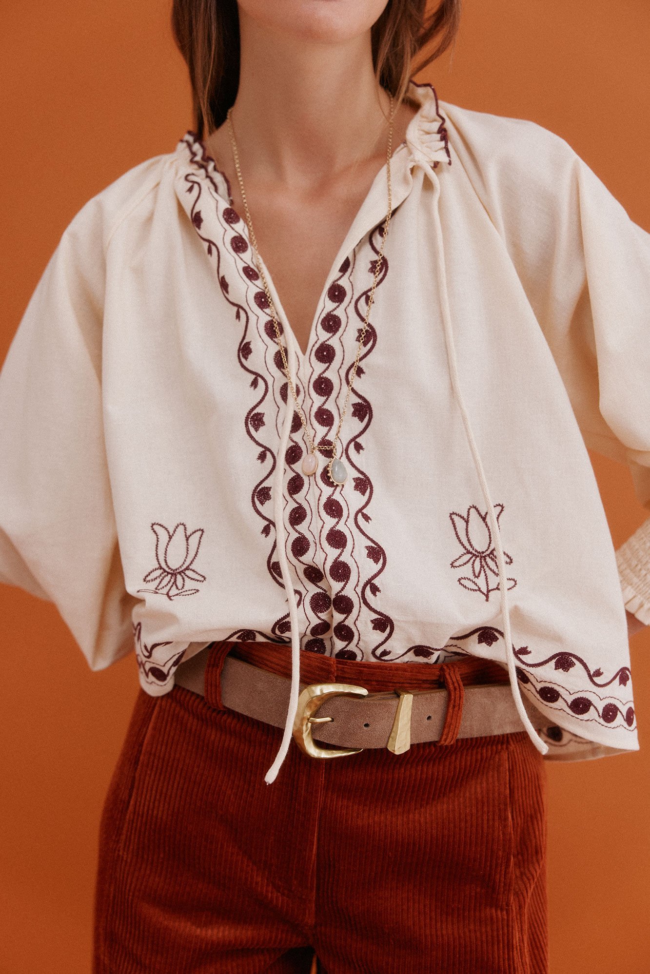 Hoss Intropia Claudia. Blusa bordada