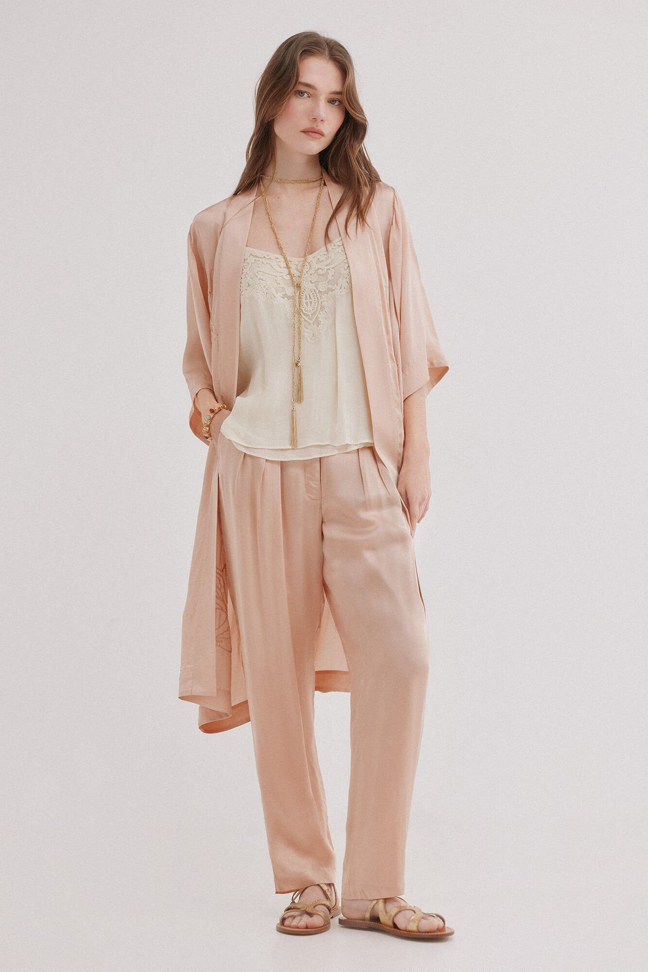 Hoss Intropia Elora. Kimono flu&iacute;do satinado