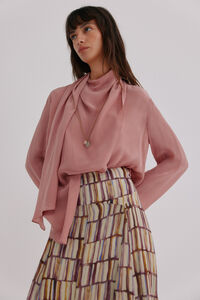 Hoss Intropia Guiada. Blusa con cruce asimétrico