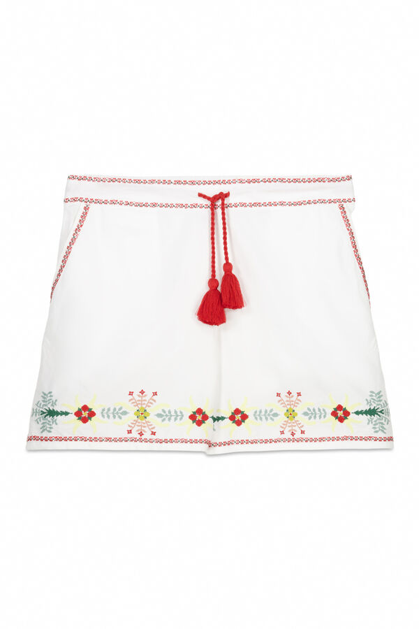 Hoss Intropia Pura. Shorts bordados Marfil