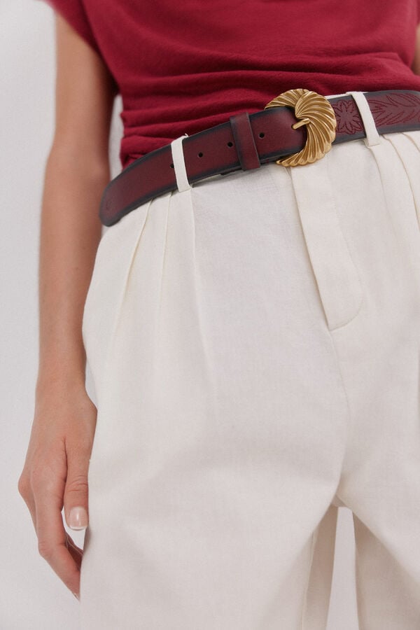 Hoss Intropia Lilit. Cinturón piel bordado rojo