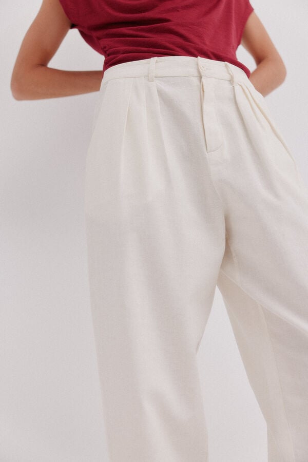 Hoss Intropia Philippa. Pantalones con pliegues Marfil