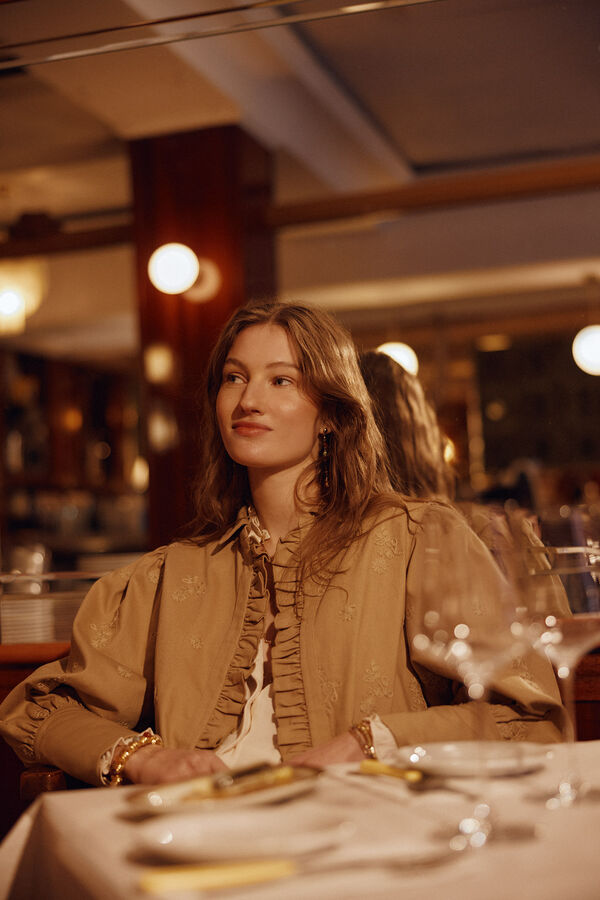 Hoss Intropia Eug&egrave;ne. Chaqueta corta Beige