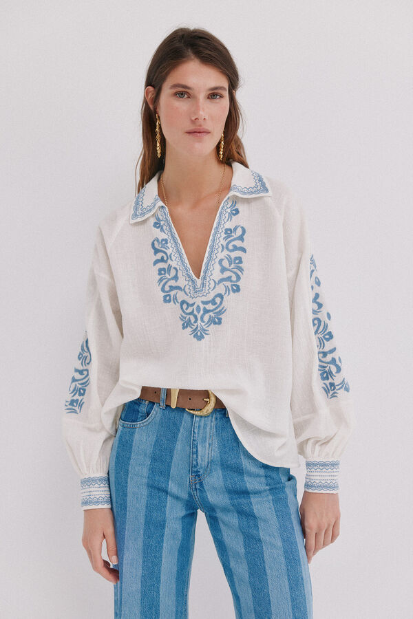 Hoss Intropia Carla. Blusa bordada Marfil