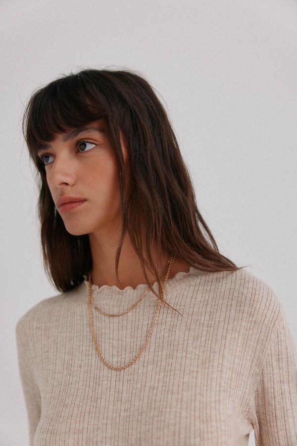 Hoss Intropia Nidia. Top con detalle de ondas Marfil