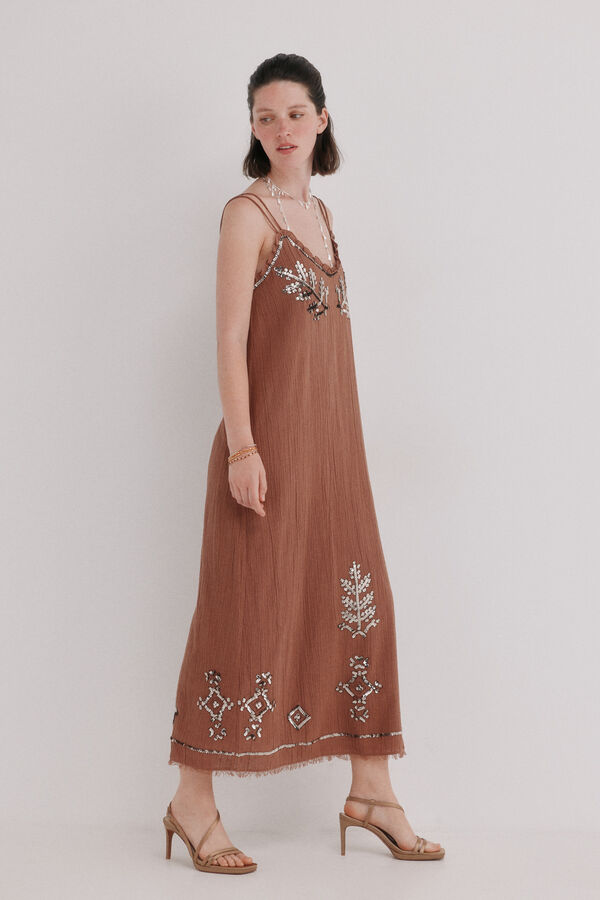 Hoss Intropia Aiora. Vestido midi flu&iacute;do Marfil