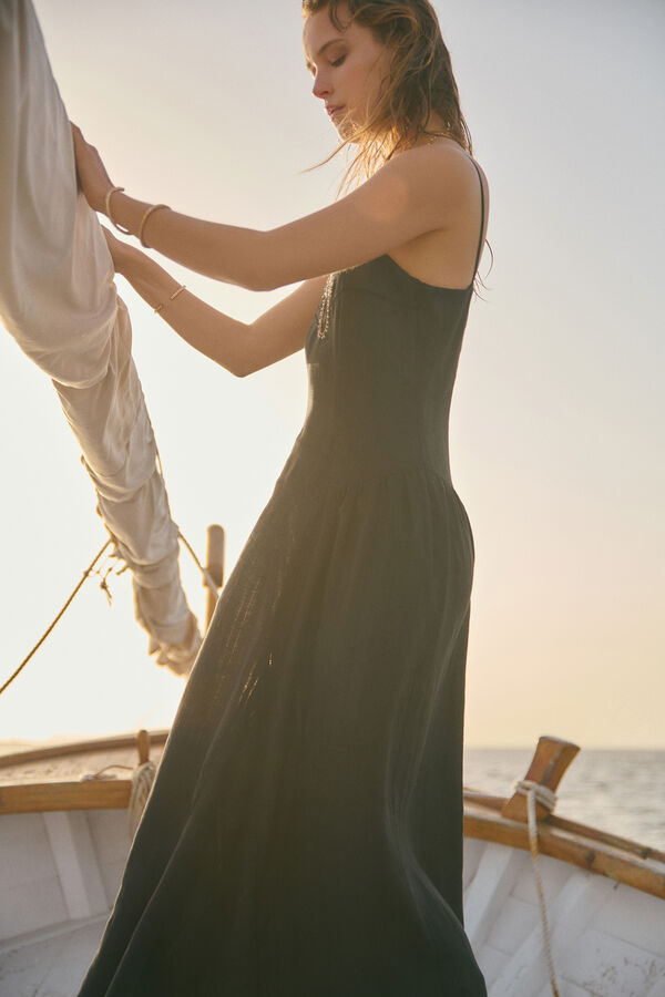 Hoss Intropia Leah. Vestido con godets Negro